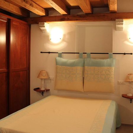B&B Piazza Di L'Ara Tempio Pausania Zewnętrze zdjęcie