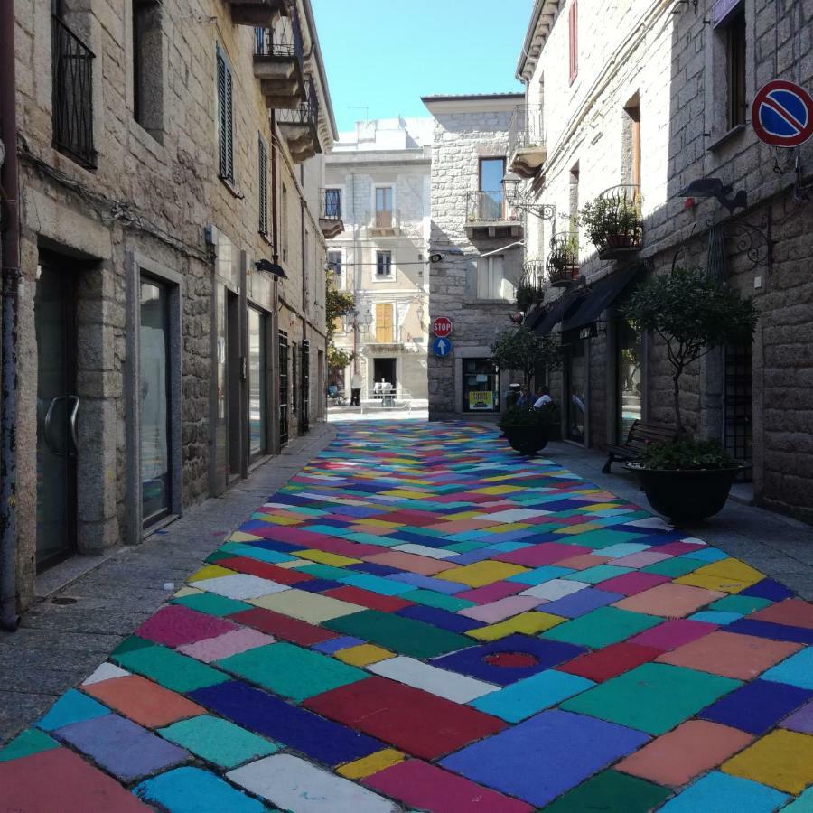 B&B Piazza Di L'Ara Tempio Pausania Zewnętrze zdjęcie